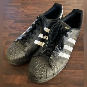 Adidas Men's Black and White Superstar Sneakers